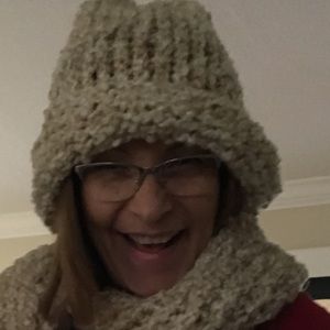 Meet your Posher, Evelyn